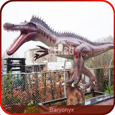 Большая статуя динозавра из стекловолокна в парке развлечений